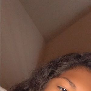 Meet your Posher, Mia